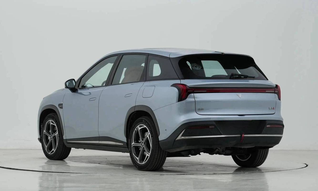 哪吒汽车的数字化转型，Jeep引领SUV市场的新趋势