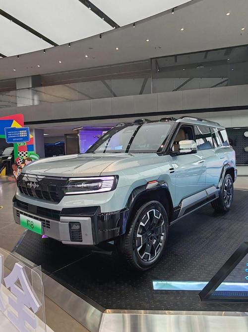 重庆291比亚迪方程豹硬派越野的爆款，英菲尼迪35周年与你共成长